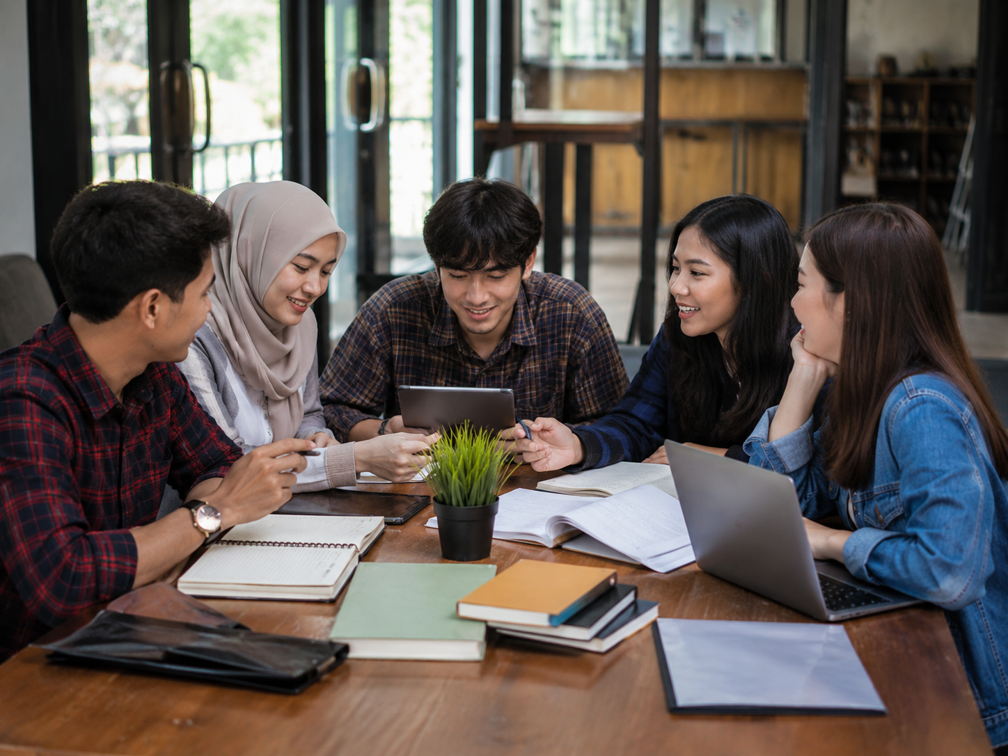 Gambar placeholder hero Yayasan Pintar Inovasi Nusantara
